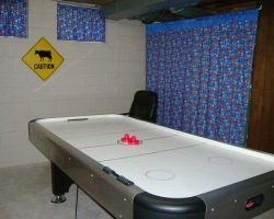 Air Hockey Table