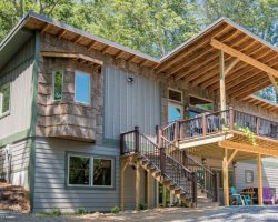 Connector Steps are on the outside. Romantic Vacation Rentals in Asheville NC